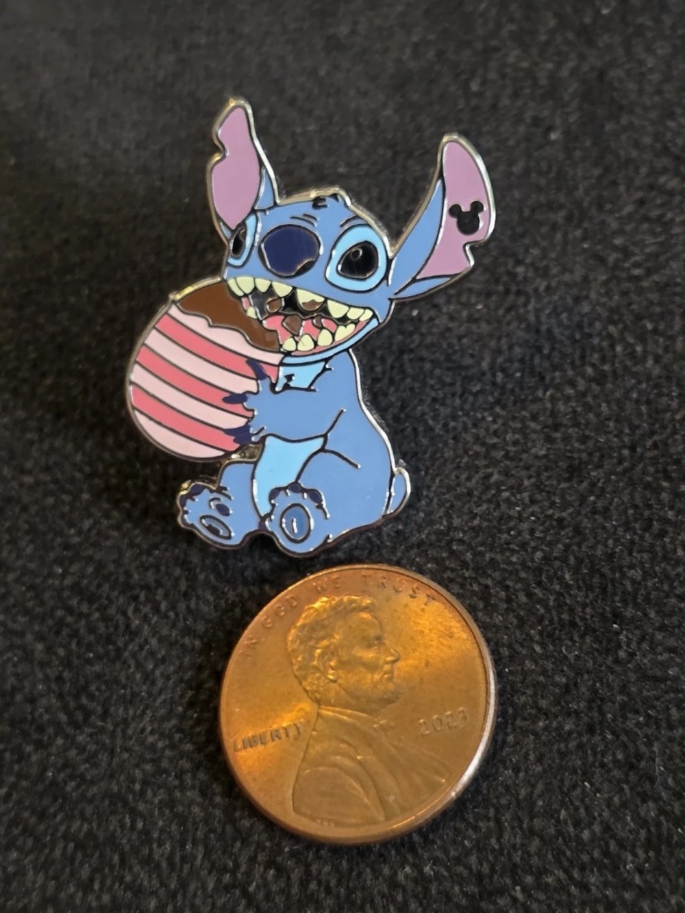 Disney WDW Holidays Hidden Mickey Stitch Easter Egg Stitch Pin 2024 (18)